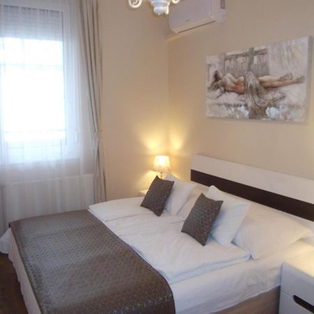 Ametiszt Apartman Heviz Bagian luar foto