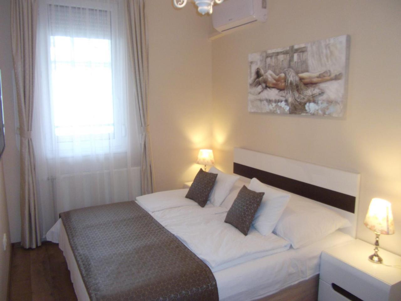 Ametiszt Apartman Heviz Bagian luar foto